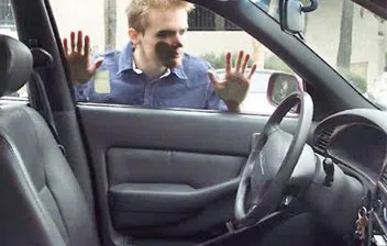 Gallery Locksmith Store New York, NY 212-659-0023 - 20-Keys-Locked-In-Car